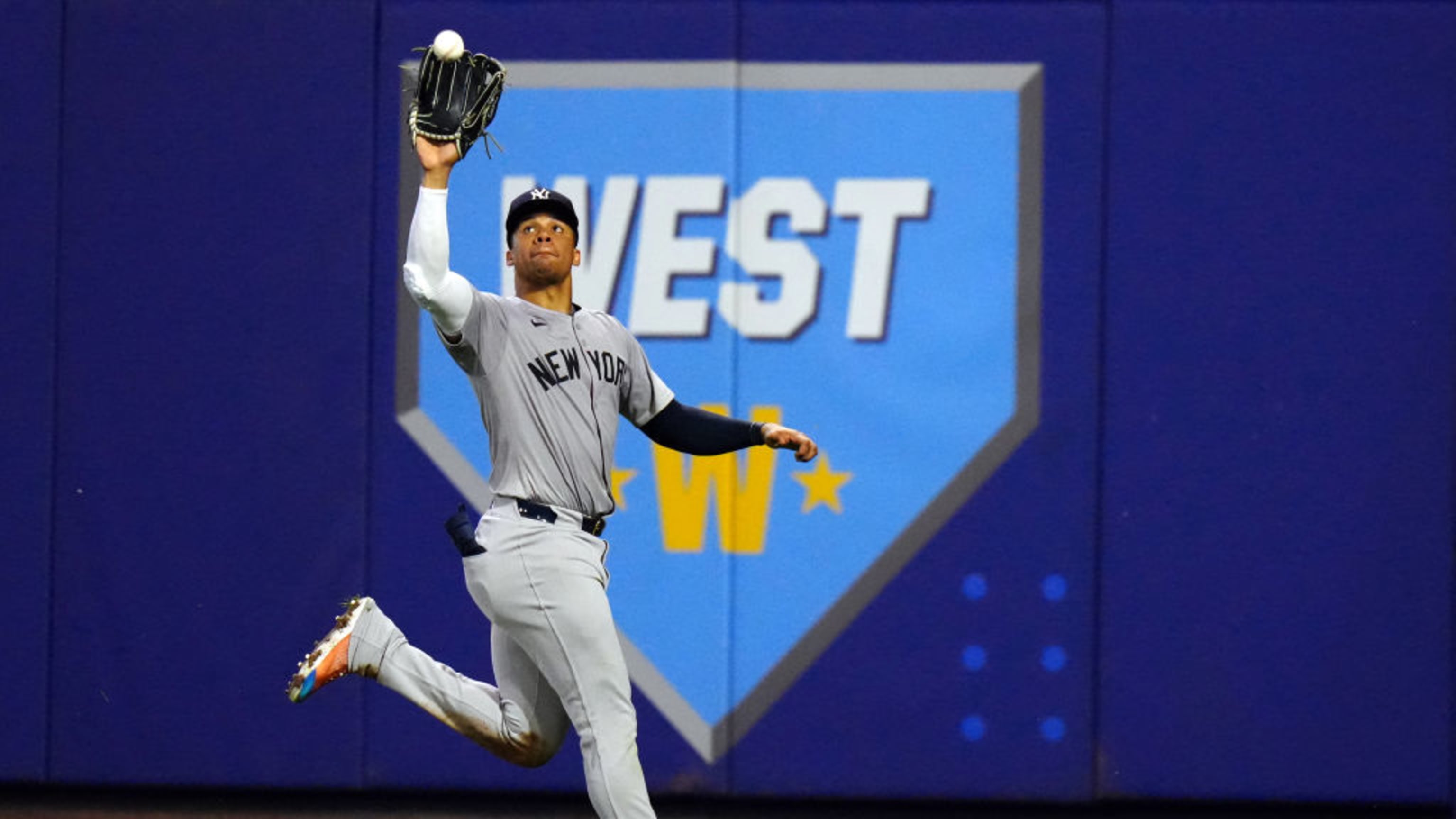 kaiyun中国官方网站-关于【Judge破纪录】纽约洋基队长单季猛打50+全垒打的信息