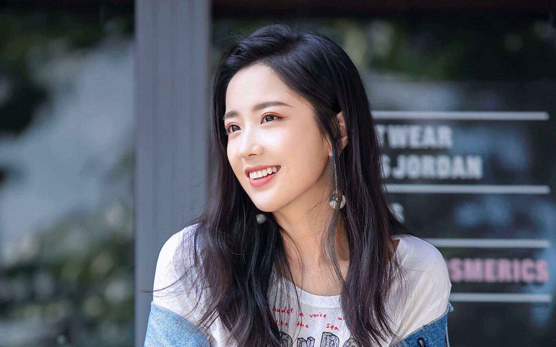 _76人防守反击,全场压倒猛龙_,76人对战