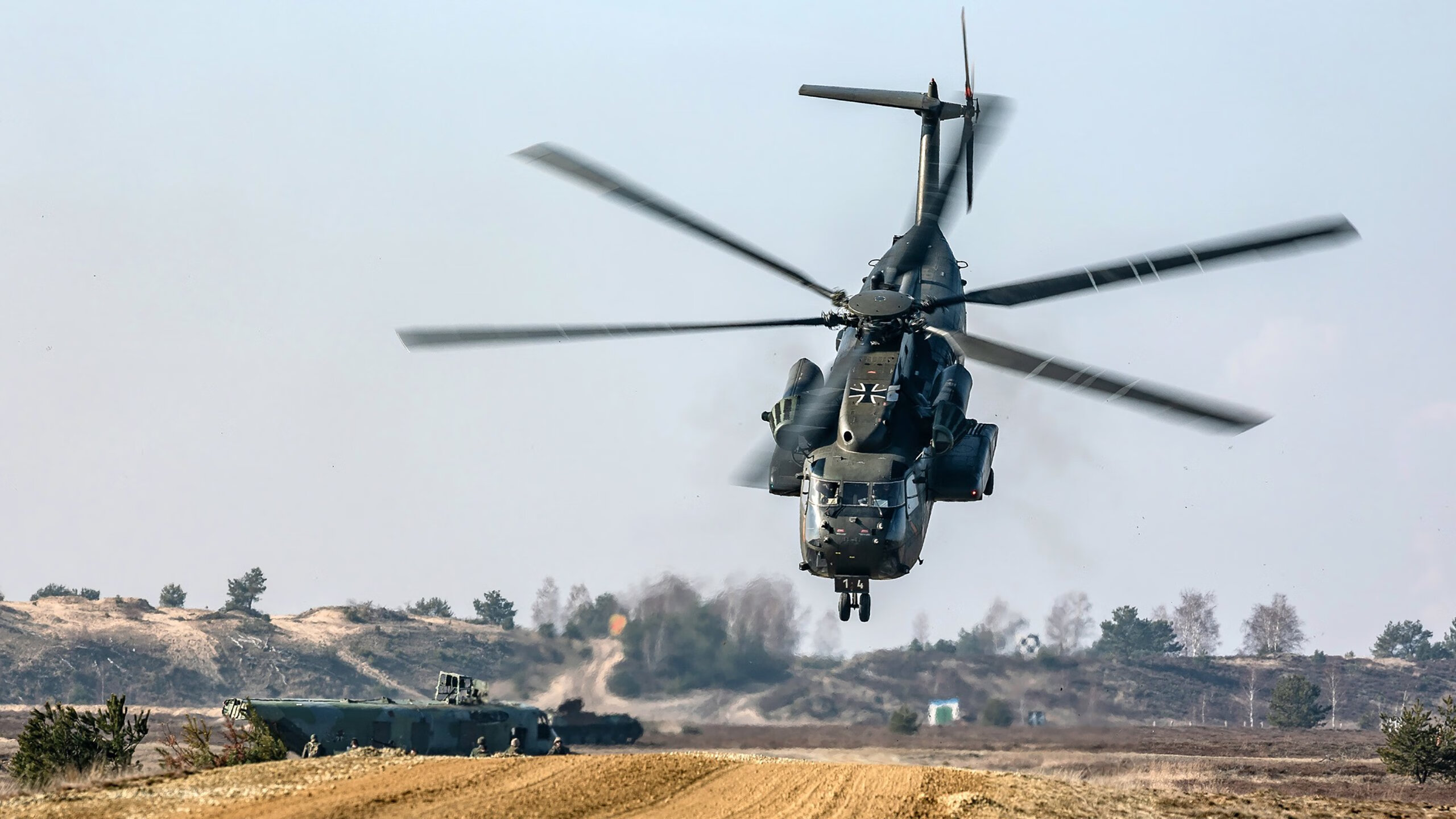 开云下载-西班牙苦战乌拉圭，欧洲杯资格前景蒙上阴影，西班牙队赢过几次欧洲杯