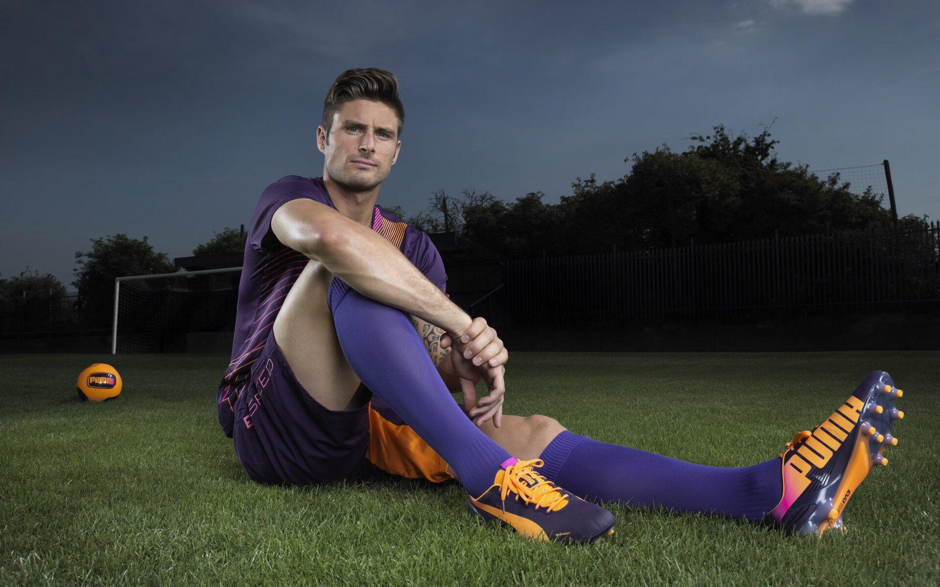 开云中国-队长连续发挥出色，带领球队征服对手，队长[足球]