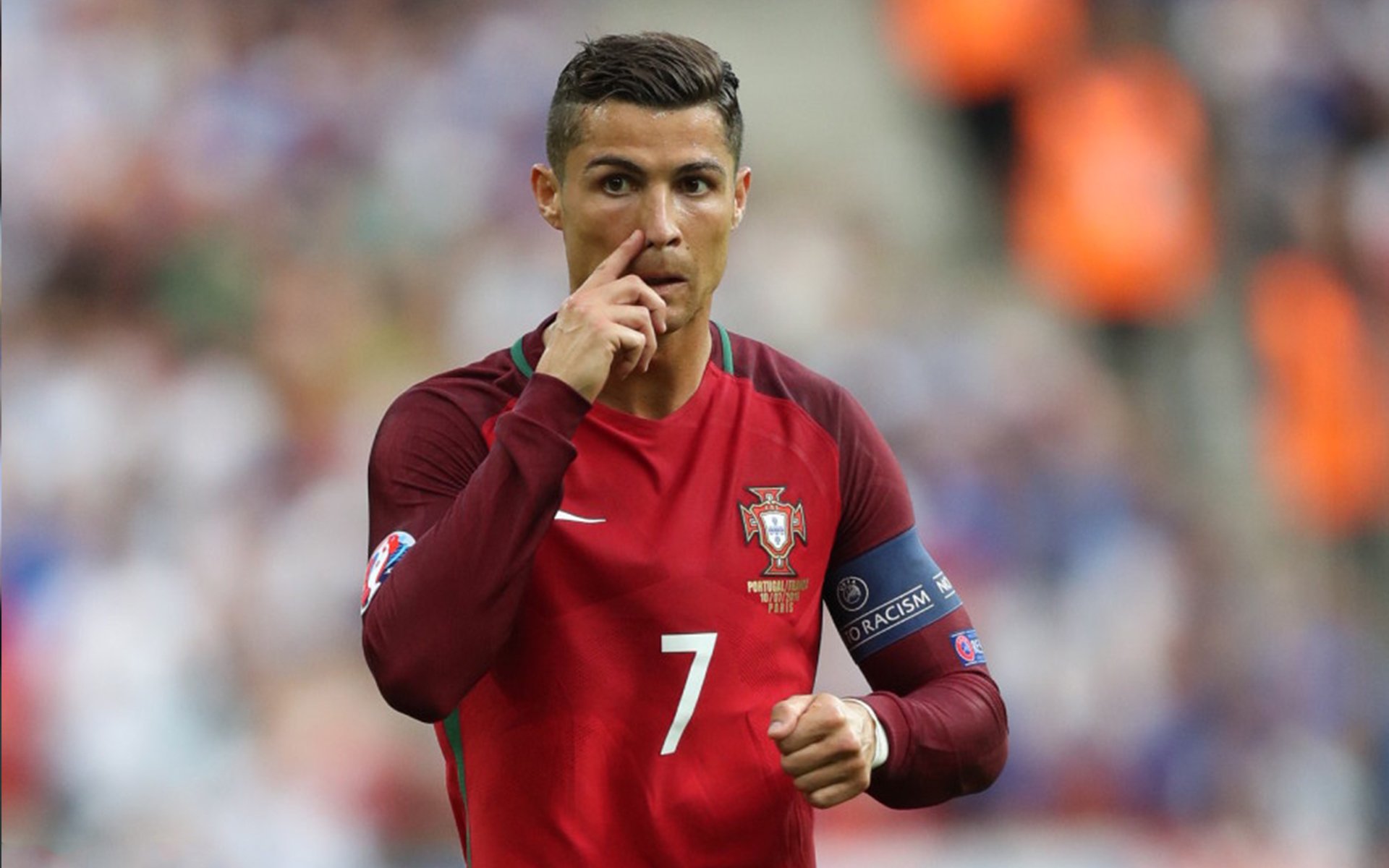 开云官网登录-绿色环保足球装备多渠道推广，推动行业绿色转型，绿色足球队徽